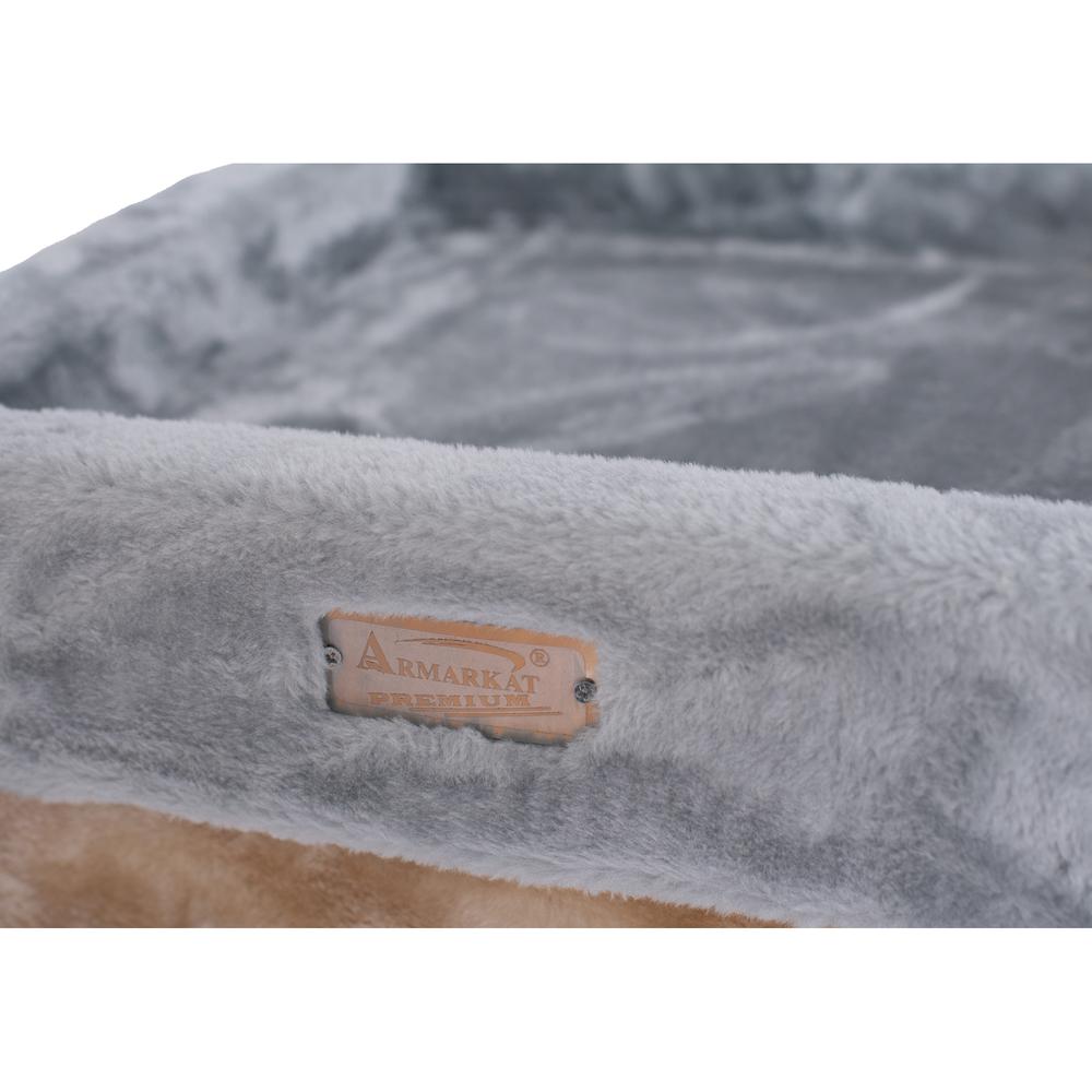 Double Condo Cat House With Carpet